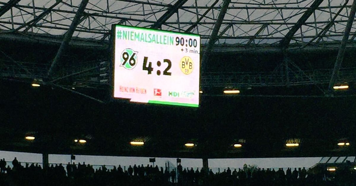 Hannover 96 Aschenbecher Spielfeld Niemals Allein 